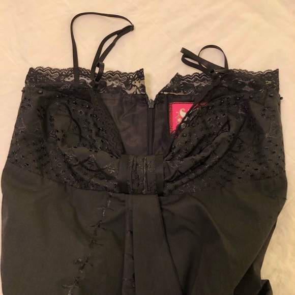 Meghan silk blend dress, black, EUC - Picture 7 of 14